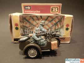 Солдатики 1/32 Britains Мотоцикл с экипажем Европейский фронт тр 3